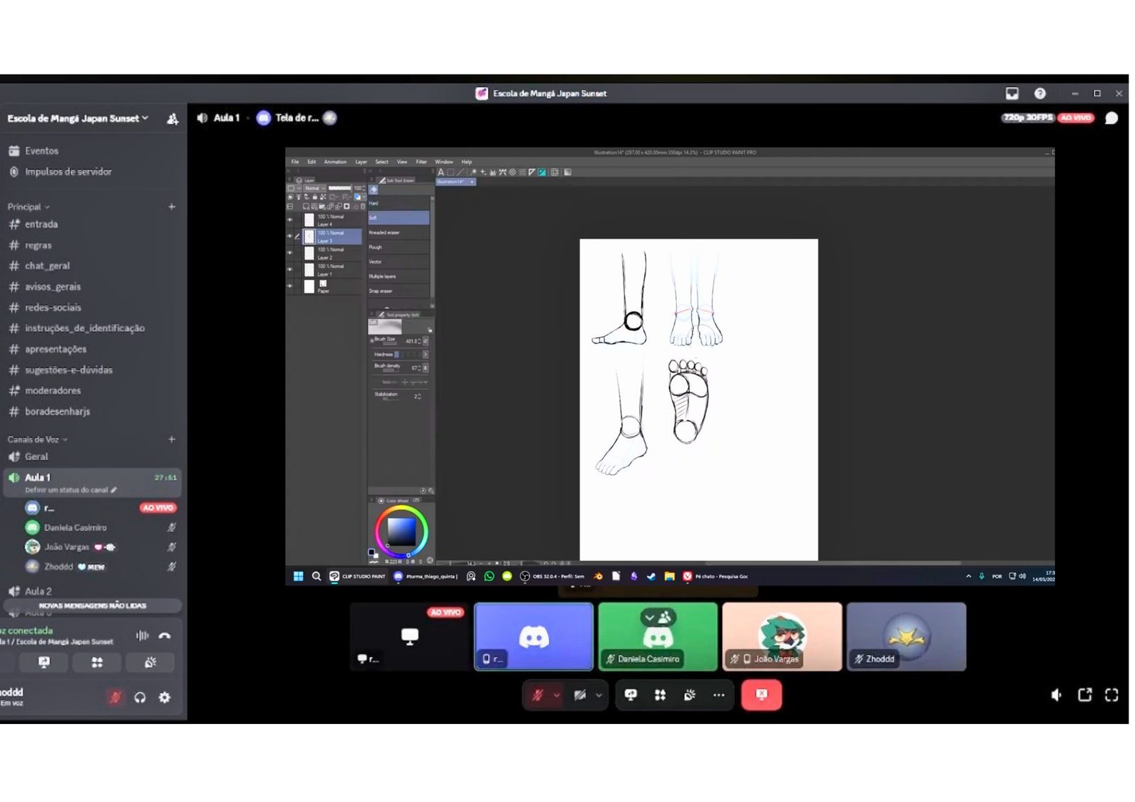 Sensei corrigindo desenho